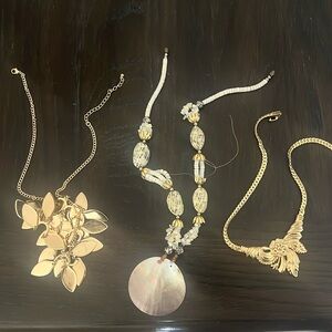 Women’s necklaces